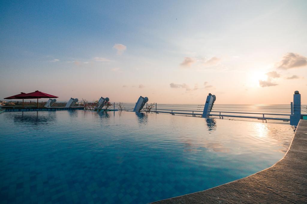Kutabex Beachfront Hotel Kuta  Ngoại thất bức ảnh