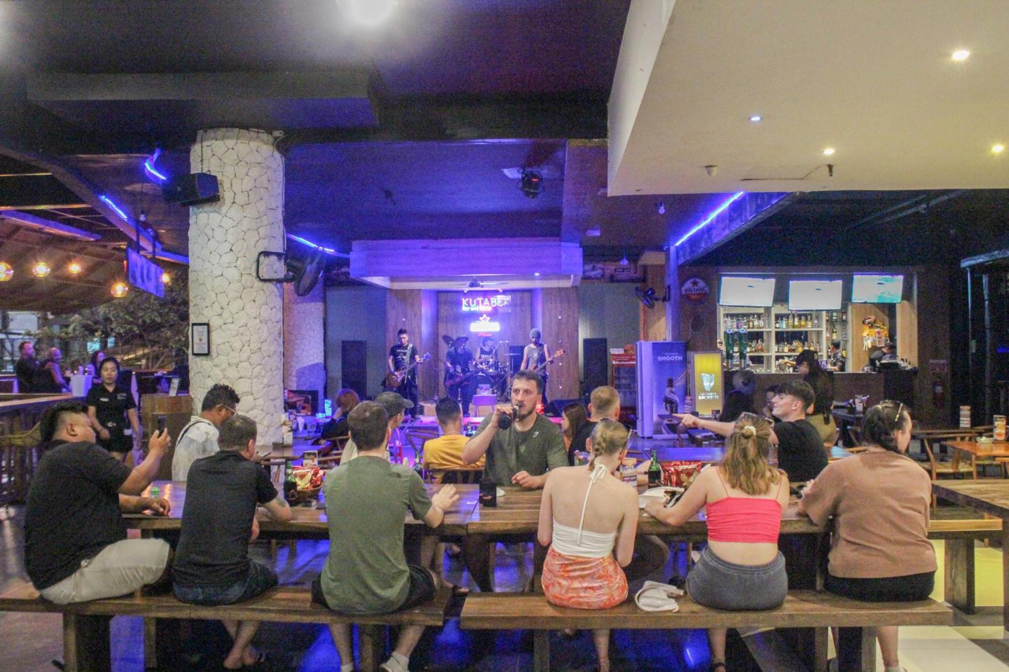 Kutabex Beachfront Hotel Kuta  Ngoại thất bức ảnh