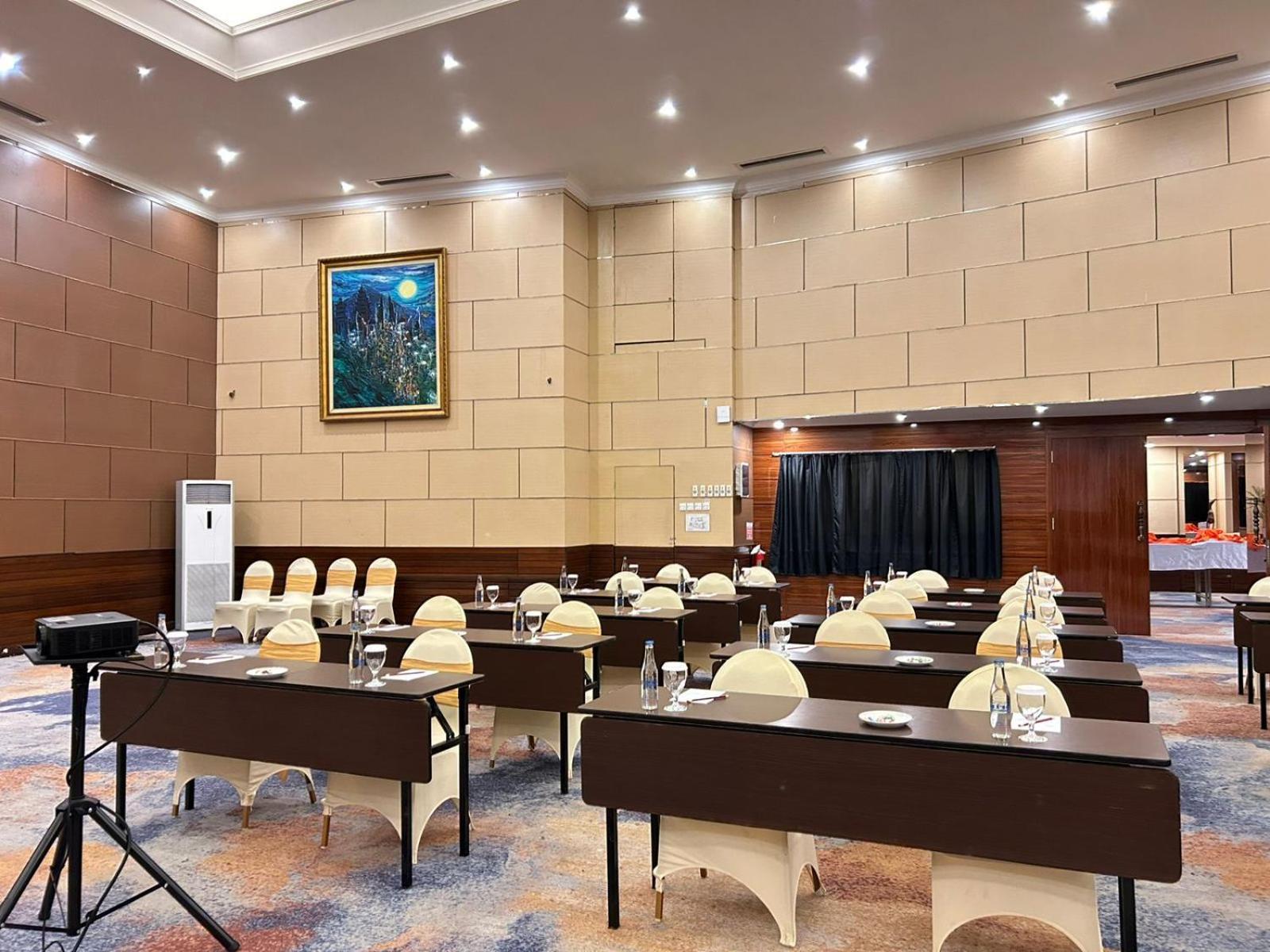 Kutabex Beachfront Hotel Kuta  Ngoại thất bức ảnh